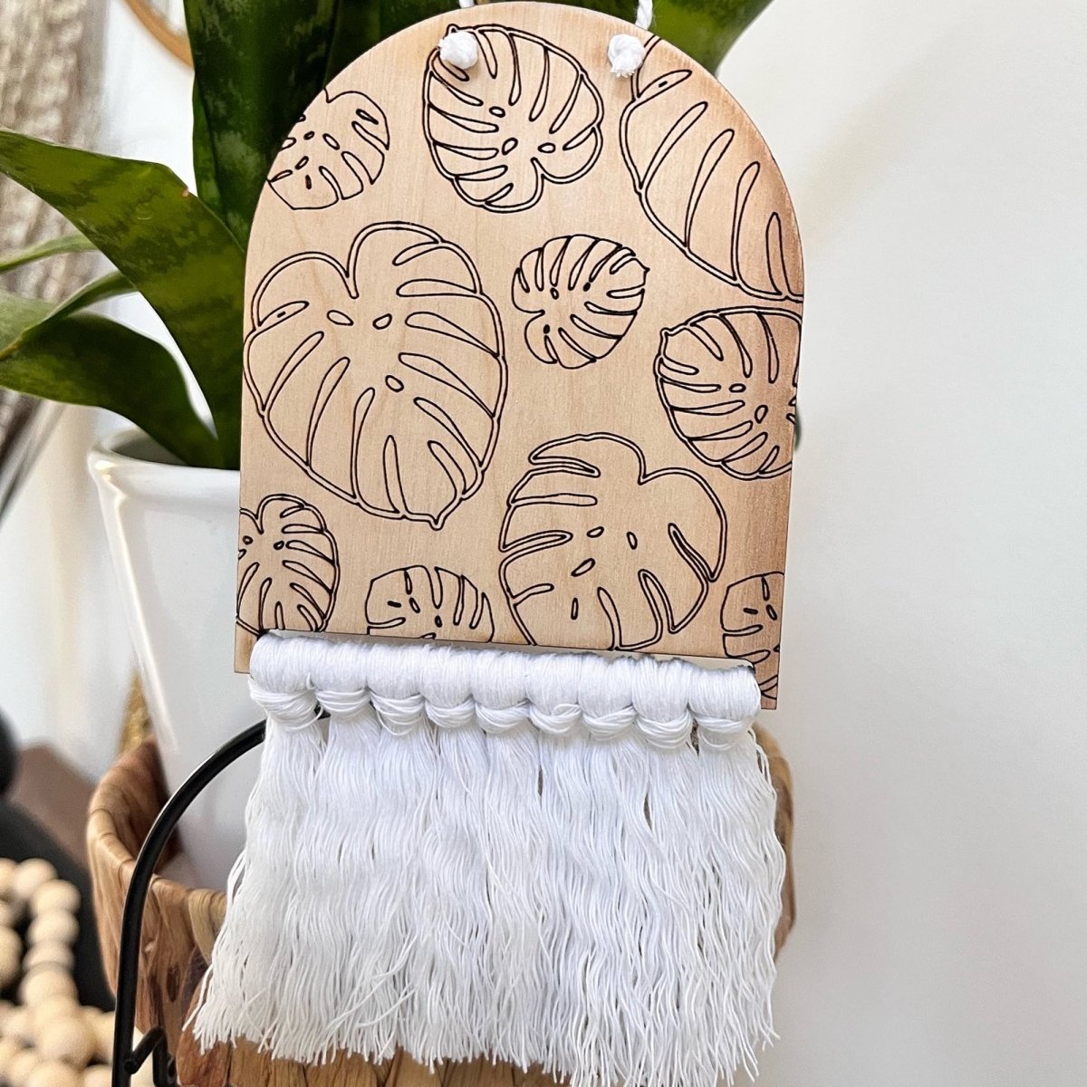 macrame monstera leaf Monstera Leaves Mini Arc Macrame Hanger