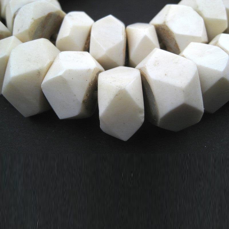 Load image into Gallery viewer, White Bone Faceted Beads Garland - sonder and wolf
